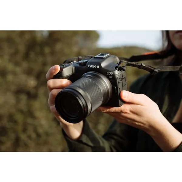 CANON EOS R7 + RF-S 18-150mm F3.5-6.3 IS STM Hybridkamera - Bild 2